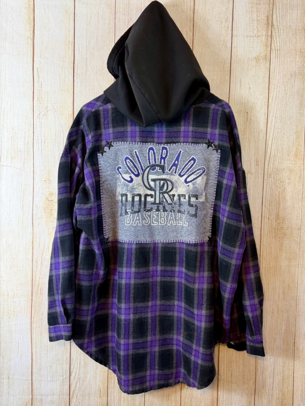 Colorado Rockies Hooded Flannel – Men’s Size Large